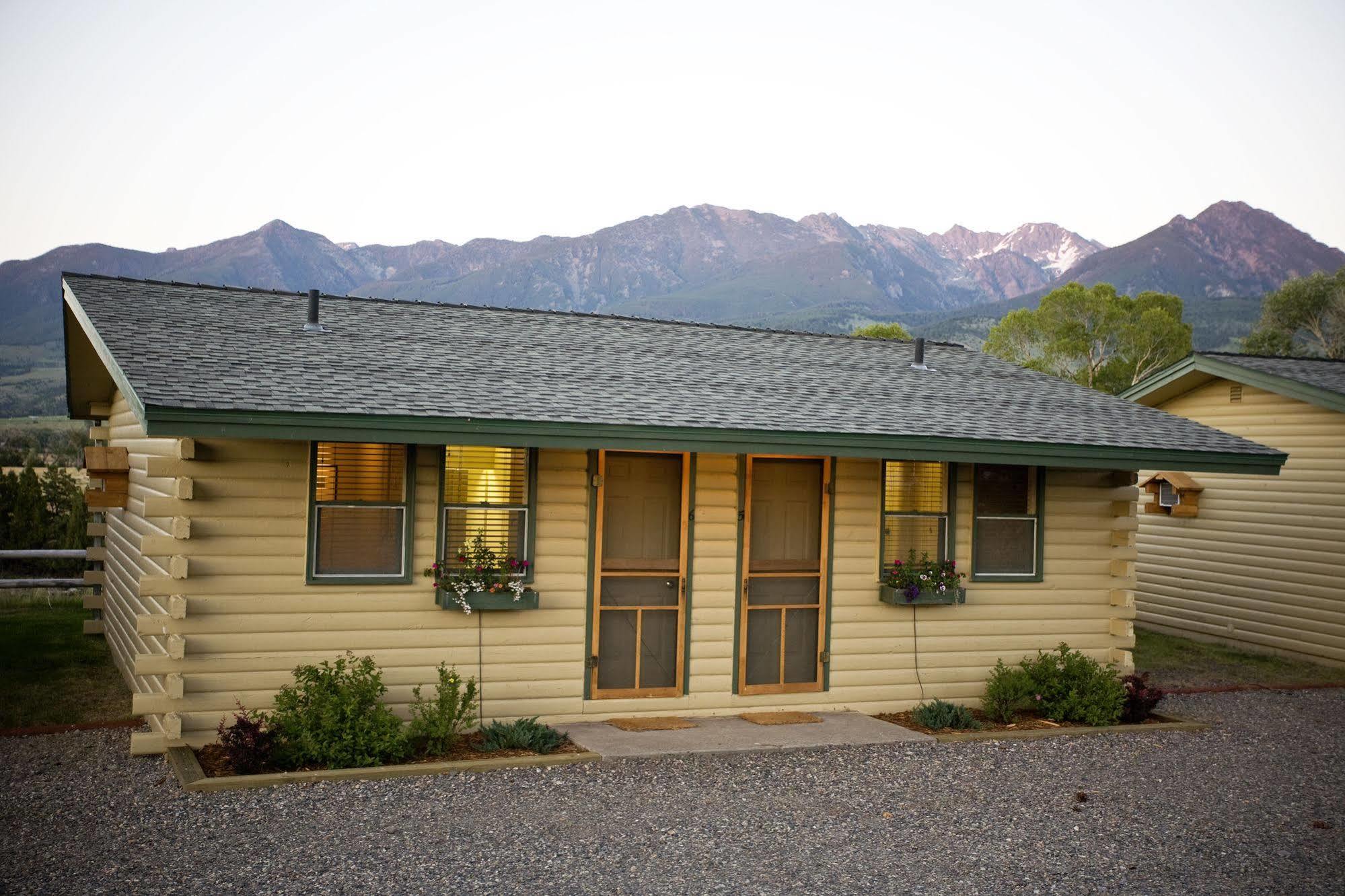 Yellowstone Valley Lodge, Ascend Hotel Collection Pray Exterior foto
